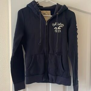 Hollister zipped hoodie with pockets women’s girls size M